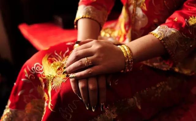 结婚「三金」必须要买吗?选什么款式才不老土