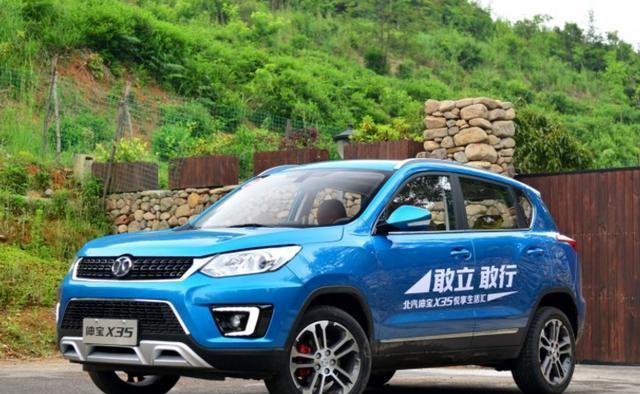 远看十几万, 坐进车内像20万, 实际6万多, 卖不动都是车标的锅