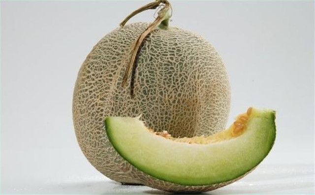 孕期吃哈密瓜好处多,但这几类孕妈吃不得!可别