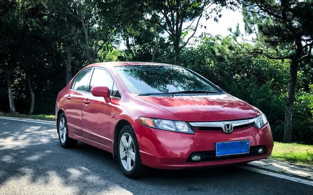 一日本田终身本田，买菜车八代思域的优缺点列表