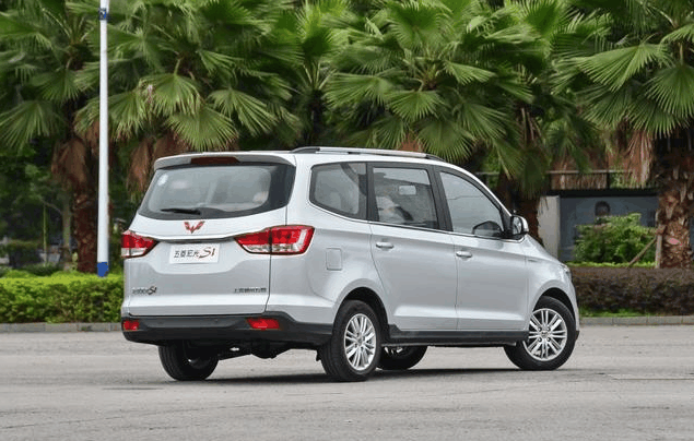 五菱宏光再次升级, 价格亲民实用性强