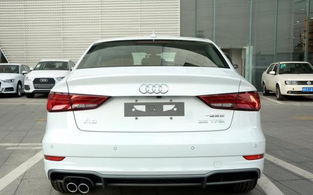 同样轿跑车身只卖16万，品牌高大众一截，看车标都说能买两台思域