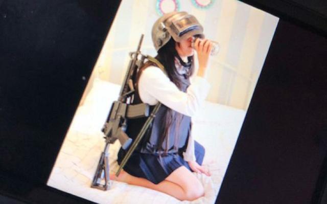 绝地求生:全班一起看他玩,小伙玩吃鸡模式被老