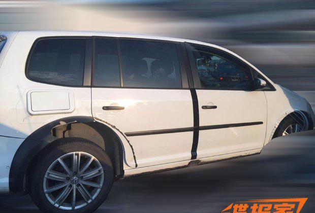 明年12月上市 一汽-大众新SUV骡车谍照