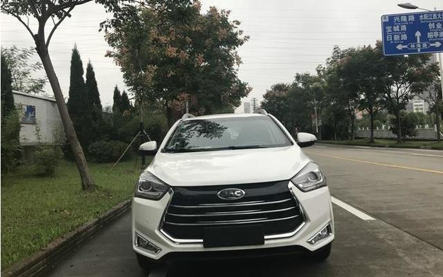 这辆售价不到8万的SUV, 动力113Ps马力, 配置倒车雷达、EPS