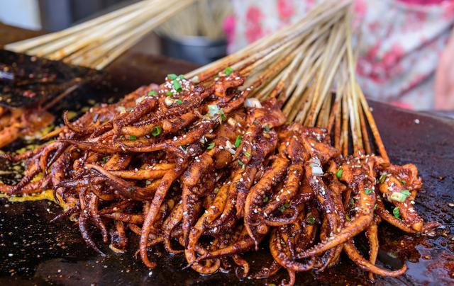 吃了一辈子海鲜,但是你能分清章鱼,鱿鱼和墨鱼三者的区别吗?