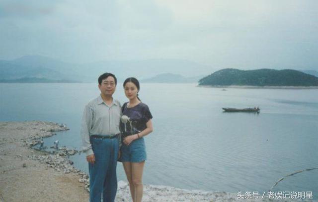 马兰嫁余秋雨:黄梅芬芳，婚姻如茶