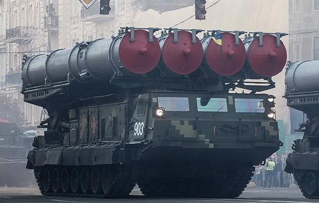 俄乌如果爆发战争,俄罗斯将在军事实力上碾压