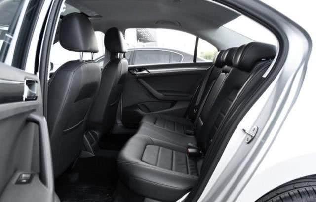 20多万暴发户买的车，现在5万平民抢购，年近30万销量惊呆人