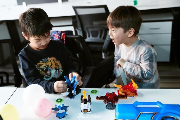 嗯哼黄圣依儿子闹矛盾,一张图片又和好如初,网