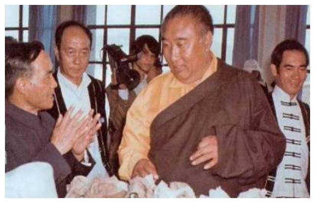 了不起的班禅大师，结婚遭众人纷纷反对，大师：活佛是可以结婚的