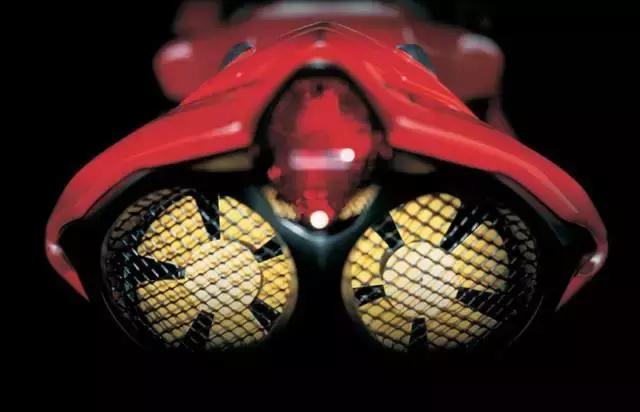 决不做图片的搬运工!春风V02NK街车震撼亮相