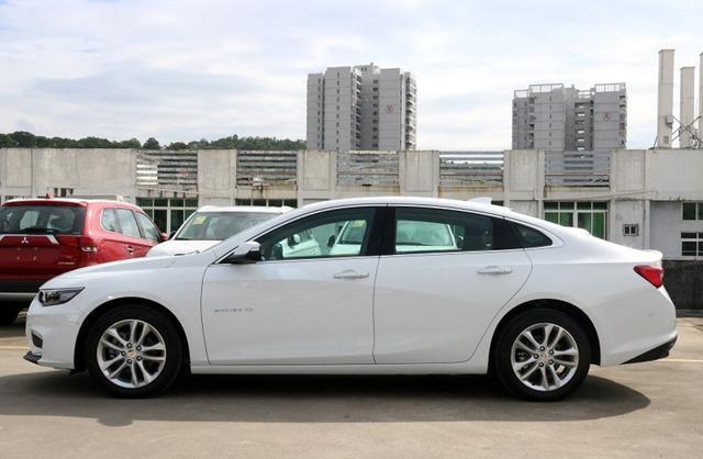 屌丝三宝之一，11月上演神奇逆袭 销量暴增300%，远超帕萨特雅阁