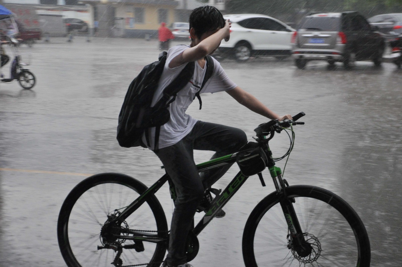 台风消息:摩羯深入河南安徽掀起大暴雨 集中在