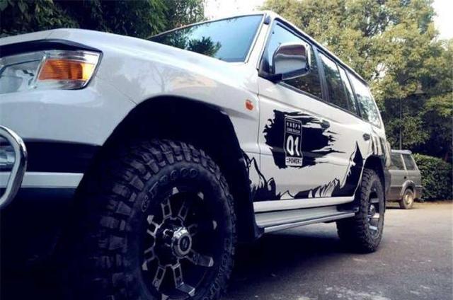 买不起普拉多就买它！不到12万配差速锁，霸道看了要气晕