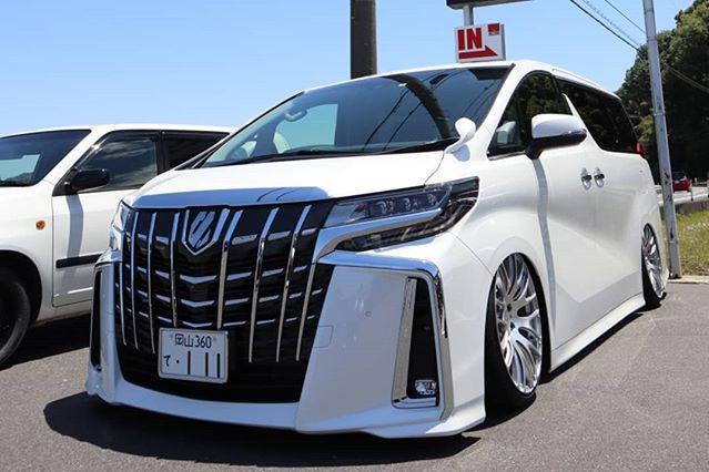 新款埃尔法在国内还难得一见，日本车友竟已将它