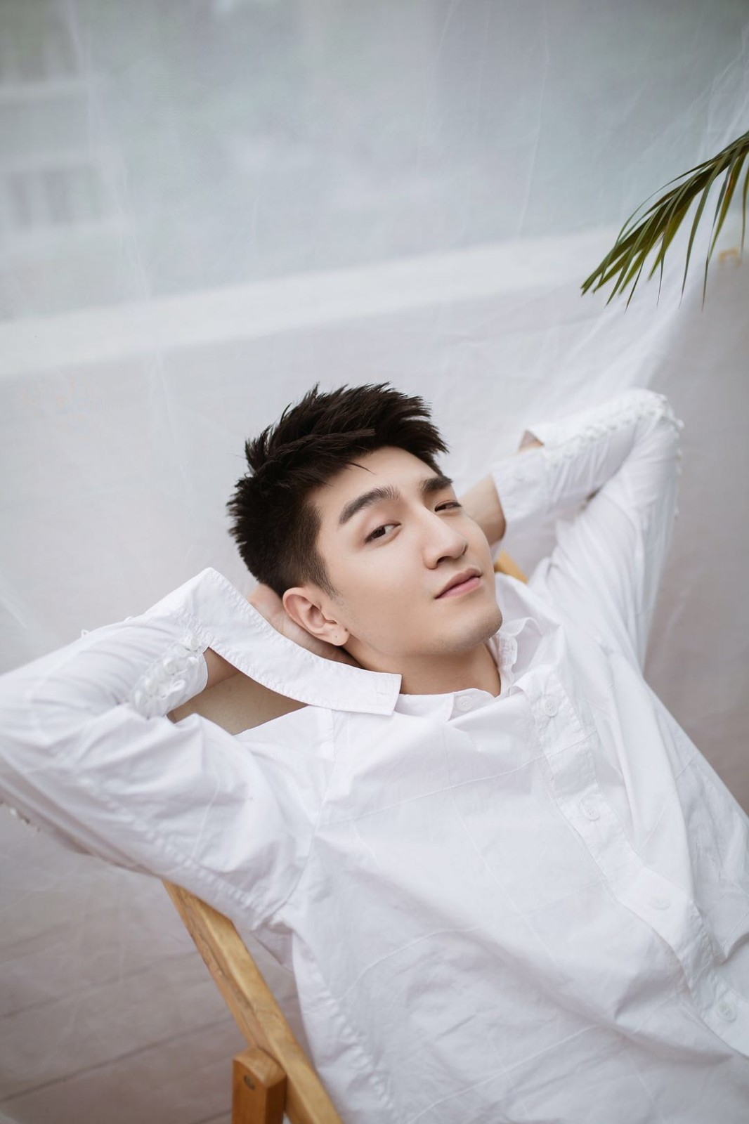 赵丽颖旗下艺人金瀚新剧《鹤唳华亭》开机 豪