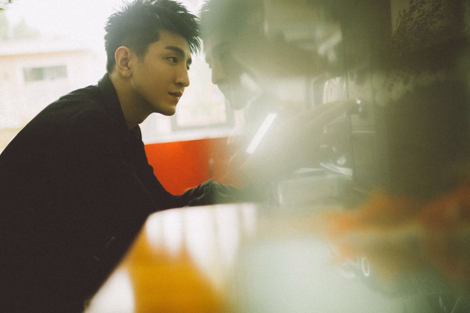 赵丽颖旗下艺人金瀚新剧《鹤唳华亭》开机 豪