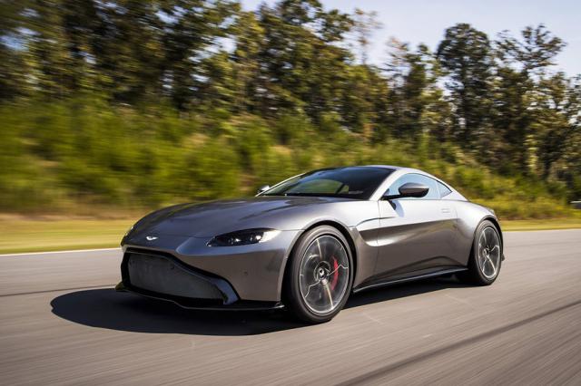 奔驰借用大众发动机，谁都想不到这5款豪车的“心”都不是自己的