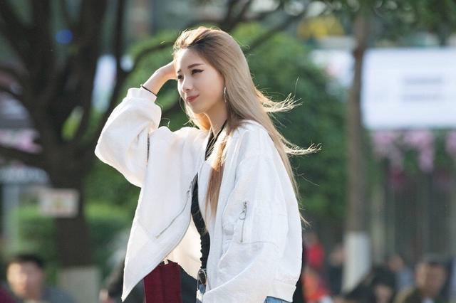 魔校花大白腿 在校花睡觉时魔全身图片 我的完美校花改编版