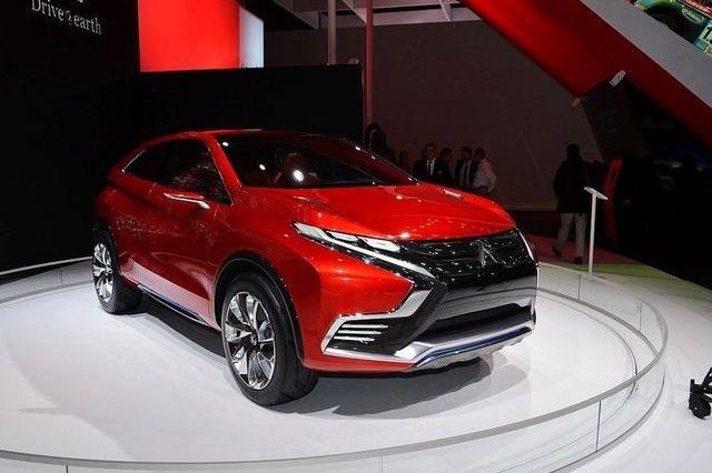 三菱此前在北京车展上发布的XR-PHEV概念车正是下一代欧蓝德