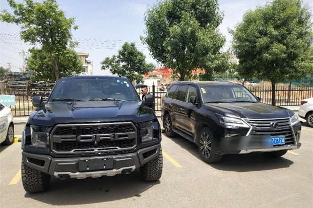 这辆皮卡售价50万比奔驰G还要霸气，开它出门没美女搭讪算我输！