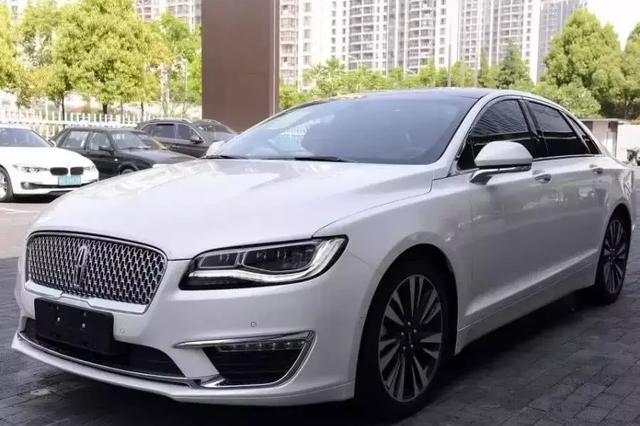 国产品牌荣威强势来袭，新车卖19万颜值不输林肯，还买什么CC