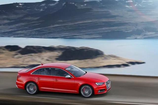 “苍天啊我没钱但是想要一台大排量”奥迪：“给！”