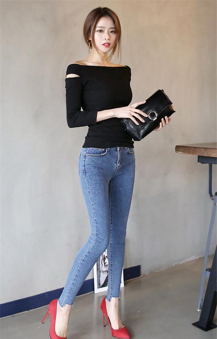 性感的紧身牛仔裤, 穿出属于女人的纤腰丰臀