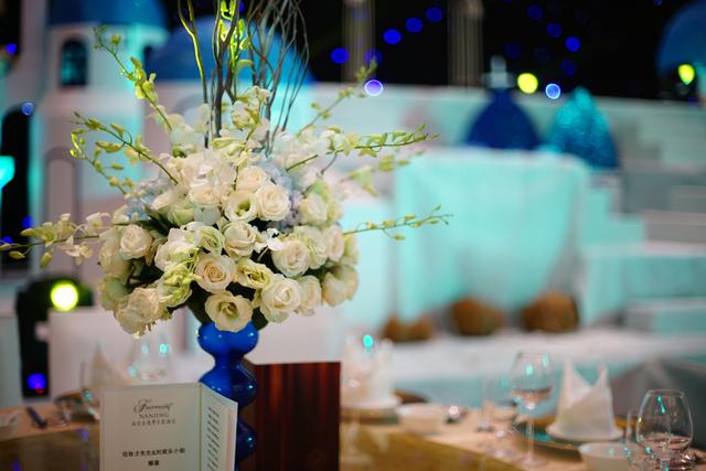 母乳喂孩子一年,前夫嫌我胖离了婚,三年后再遇