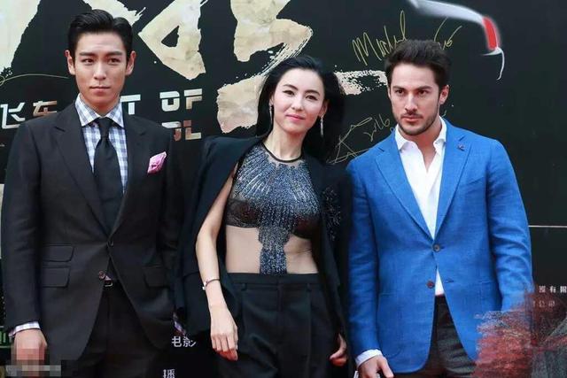 张柏芝紧身显粗腰壮臂,发福身材一览无余!
