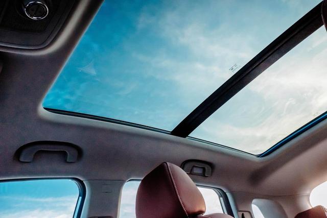 国产紧凑型SUV新选项,铂金版荣威RX5 20T什