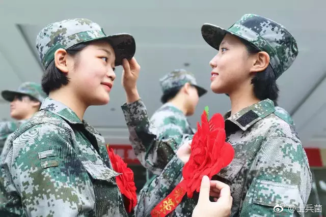 入伍季|小女兵入营啦!古有花木兰上战场 今有从军好女郎