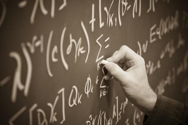 如果在职老师放弃假期,无偿补课,人们会怎样评