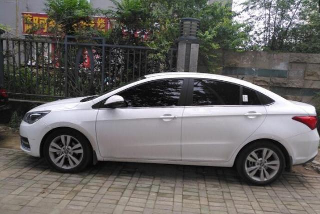 放弃了吉利帝豪, 放弃了悦翔V7, 最终提了这款车, 花了7万块!