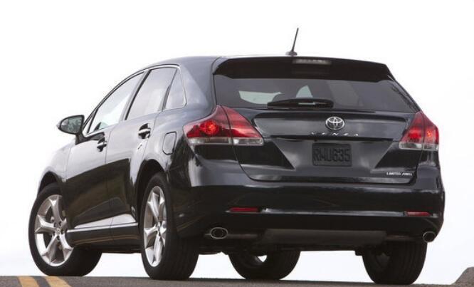 这款丰田七座车性价比高, 外观内饰不输百万豪车!