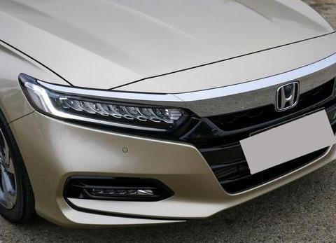 放大版思域令人期待，C字形尾灯不常见，1.5T或是它销量的主力军