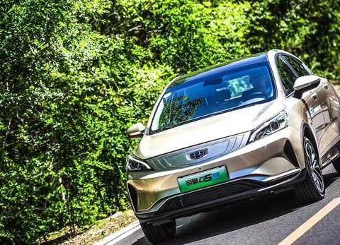 吉利帝豪GSe正式上市，安全配置全新升级，起售价不足12万！