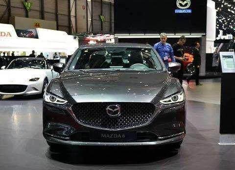 这车比奥迪还漂亮，雅阁迈腾要凉了？油耗仅4毛，17万加价也要卖