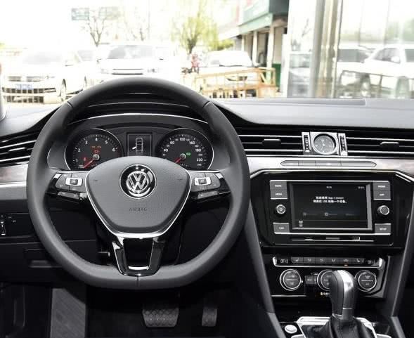 2019款大众迈腾来了,配置升级,配全新2.0T发动