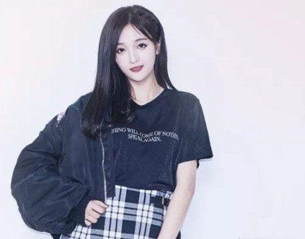 乐华果然坐不住了,旗下韩国组合成员都来参加