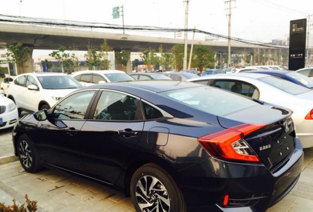 终于提到暗金蓝十代思域啦！好开心！分享咱的提车作业