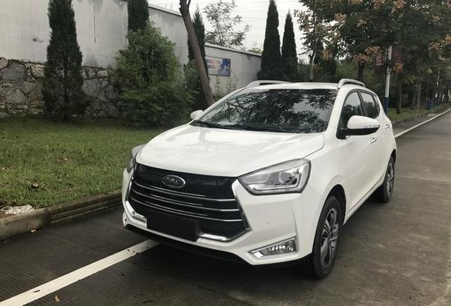 这辆售价不到8万的SUV, 动力113Ps马力, 配置倒车雷达、EPS