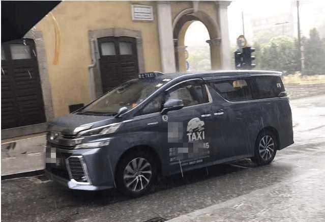 中国这个地方, 用百万丰田埃尔法当的士, 而且价格还很便宜