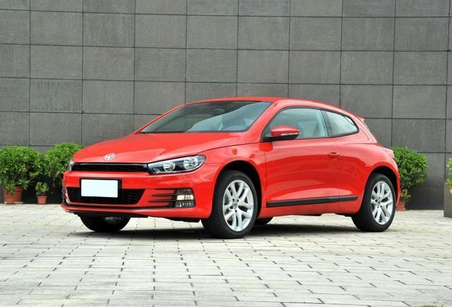 车长4米2, 却能5秒破百, 豪降11万的大众小钢炮, 竟没人要!