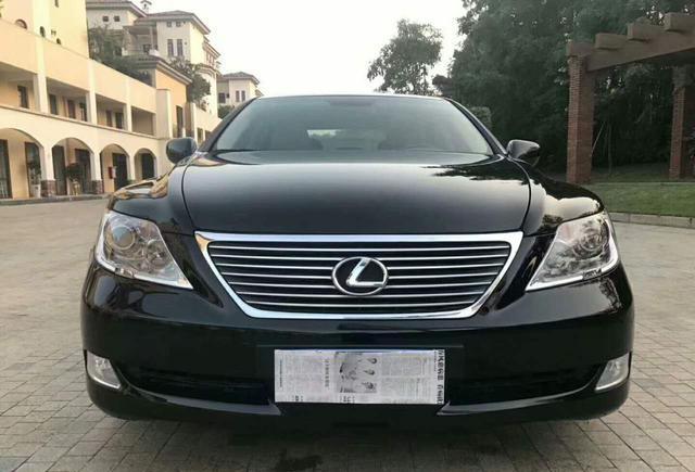17万提一辆10年雷克萨斯LS460, 电吸门电尾盖软硬避震, 值不值?