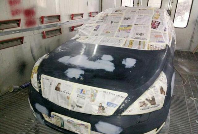 修车店老板的车满车划痕都不修理，看完后为你省下做油漆的钱