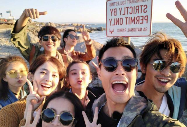 晒同样一张自拍, 娜扎因为杨佑宁再次招黑, 跑到