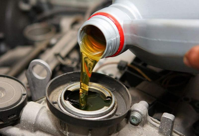 汽车要更换冬季机油吗?机油的粘度等级怎么选