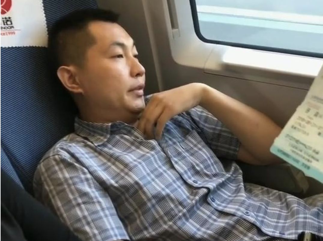 碰瓷打滚、谎话连篇!中国人的脸都被他们在瑞